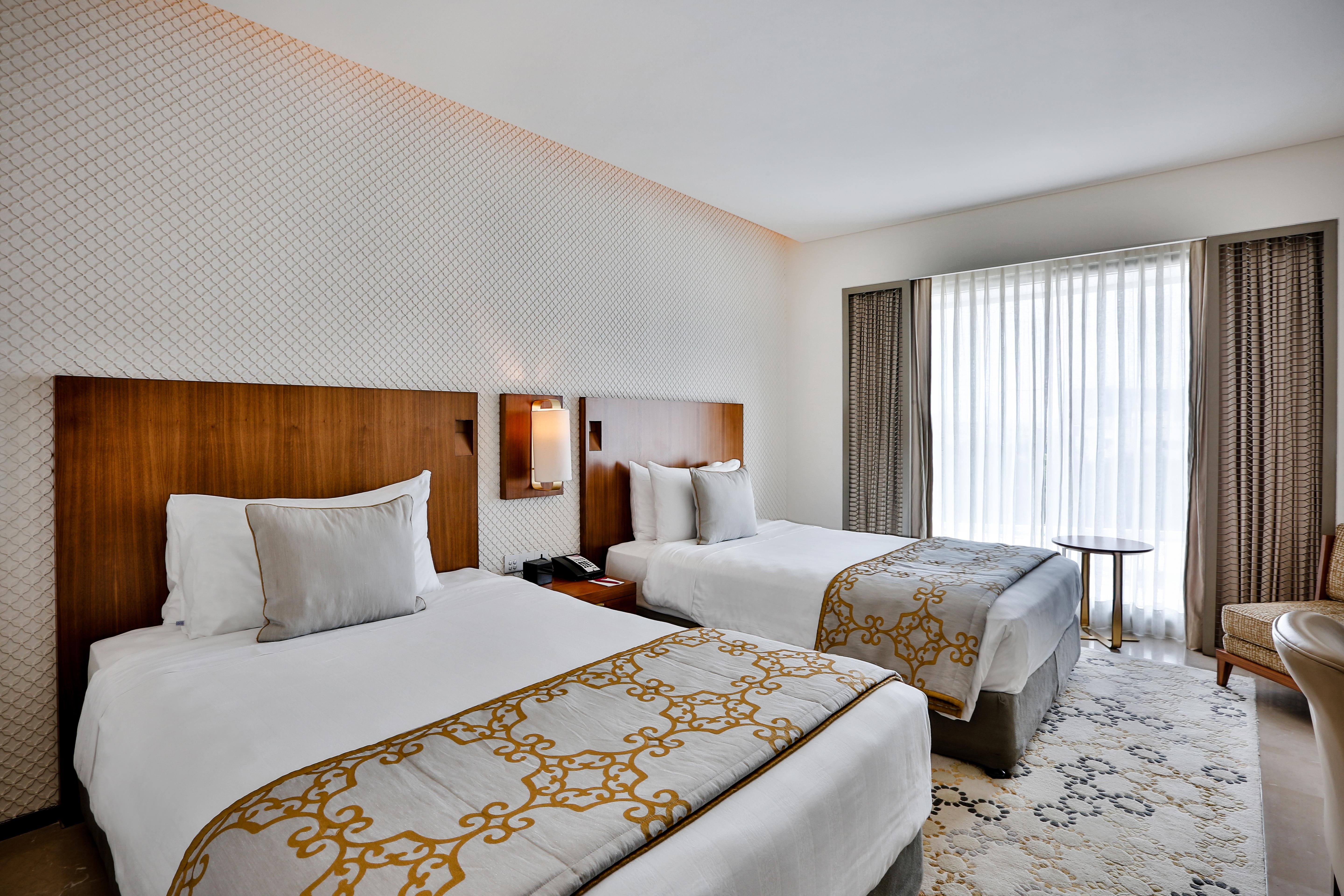Crowne Plaza Chennai Adyar Park Otel Dış mekan fotoğraf Deluxe Room