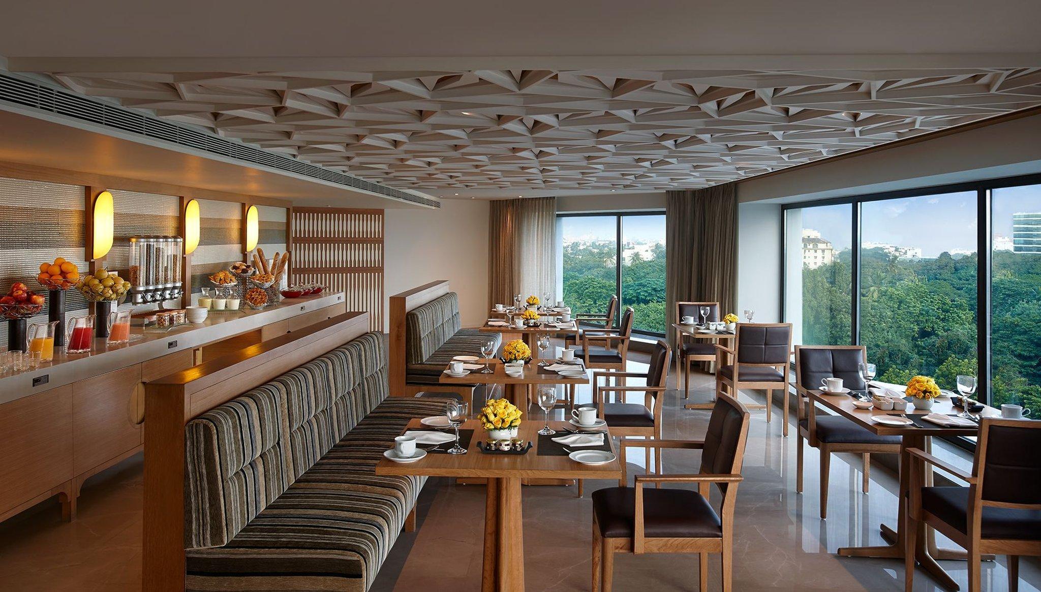 Crowne Plaza Chennai Adyar Park Otel Dış mekan fotoğraf The Park, Hyderabad