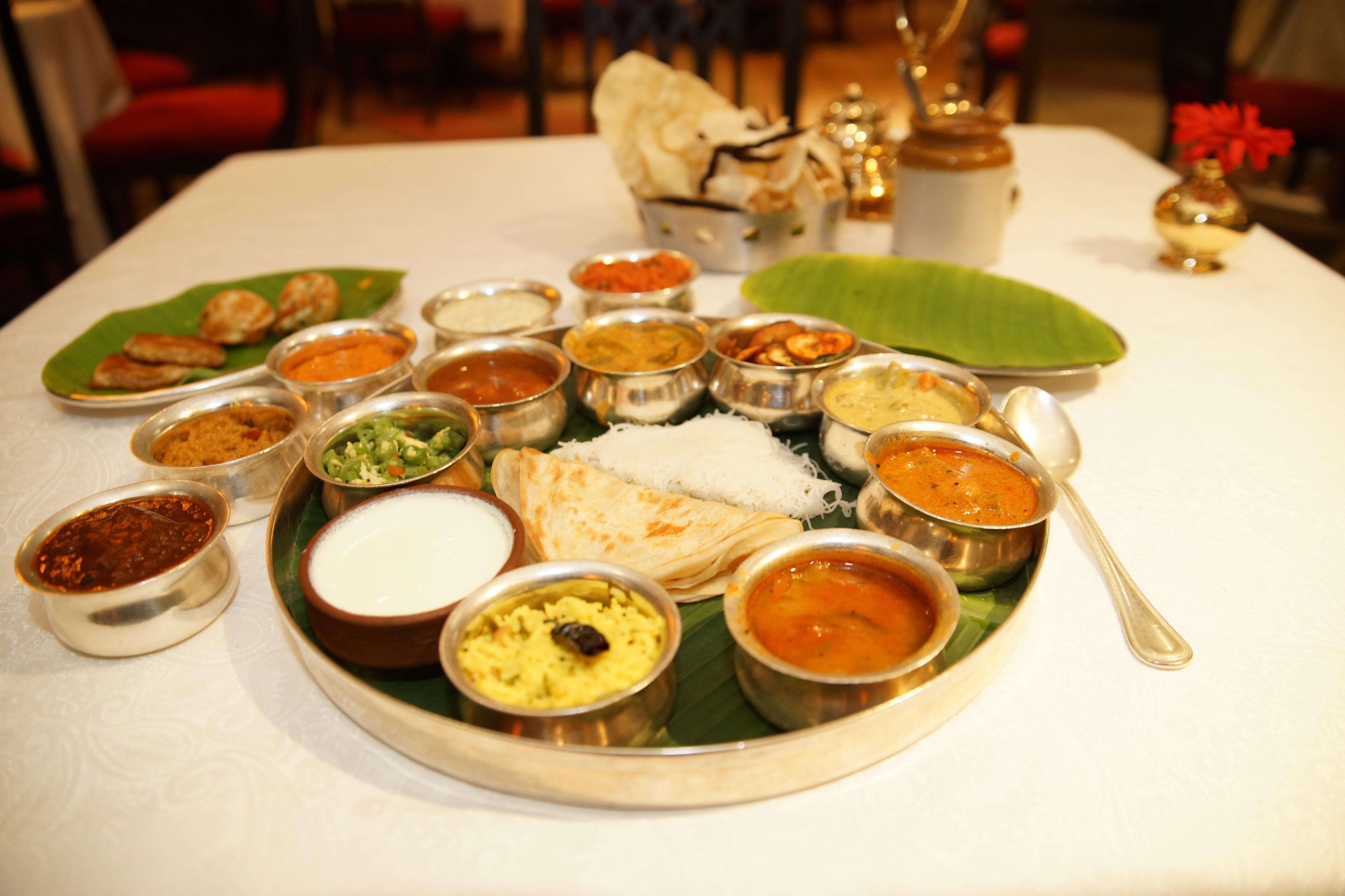 Crowne Plaza Chennai Adyar Park Otel Dış mekan fotoğraf A vegetarian thali