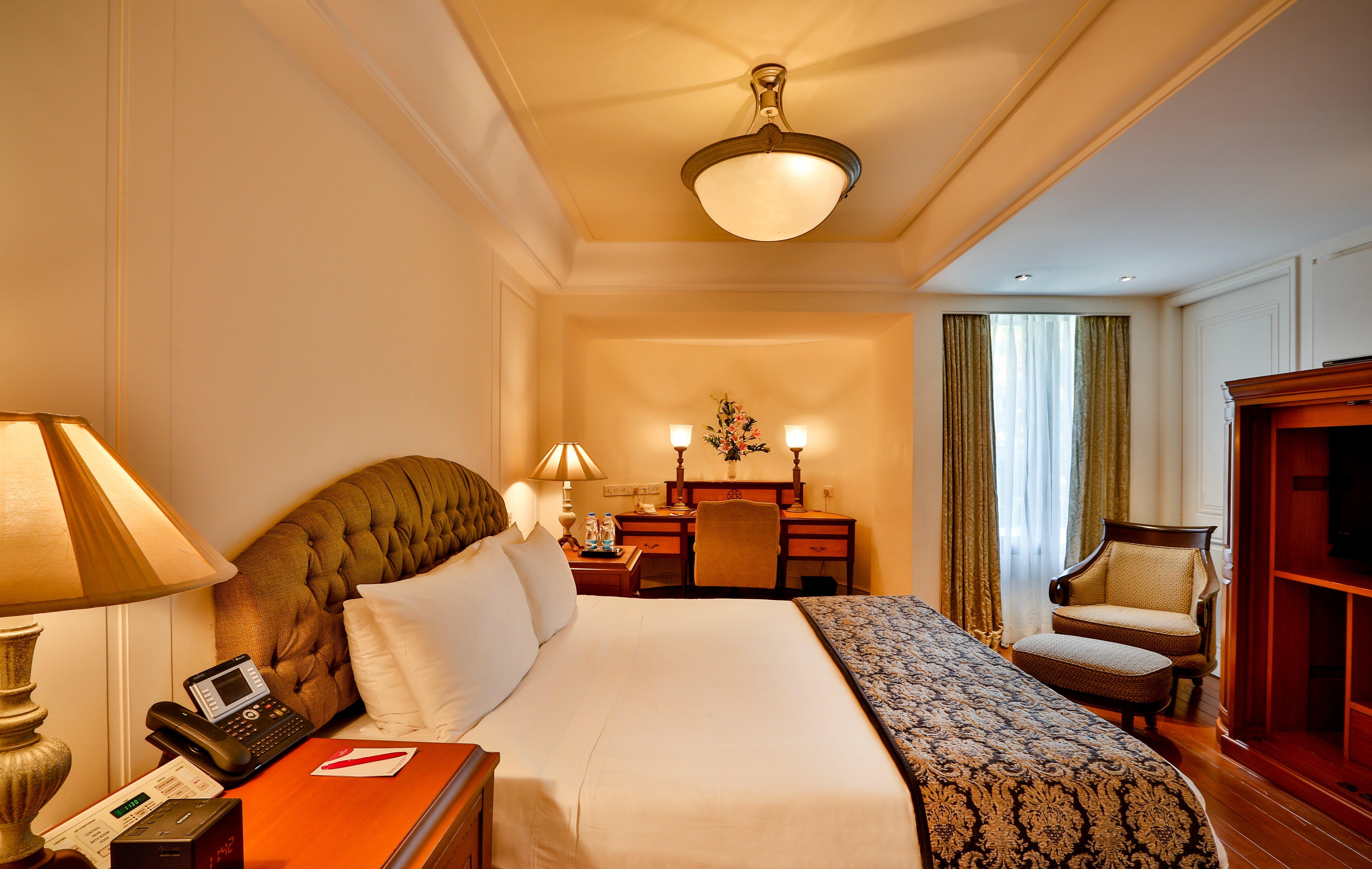 Crowne Plaza Chennai Adyar Park Otel Dış mekan fotoğraf A room at the hotel
