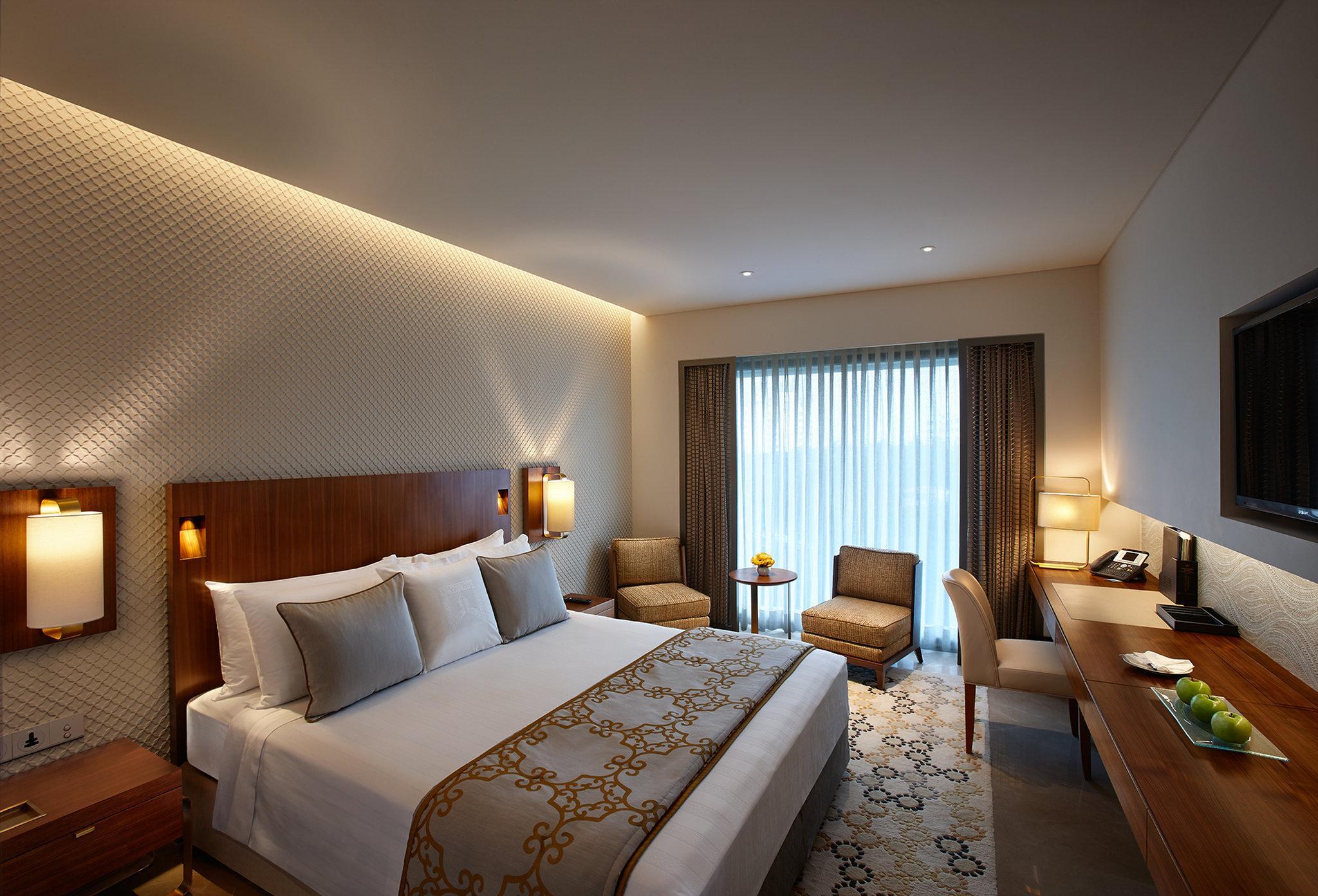 Crowne Plaza Chennai Adyar Park Otel Dış mekan fotoğraf A room at the Taj Bengal
