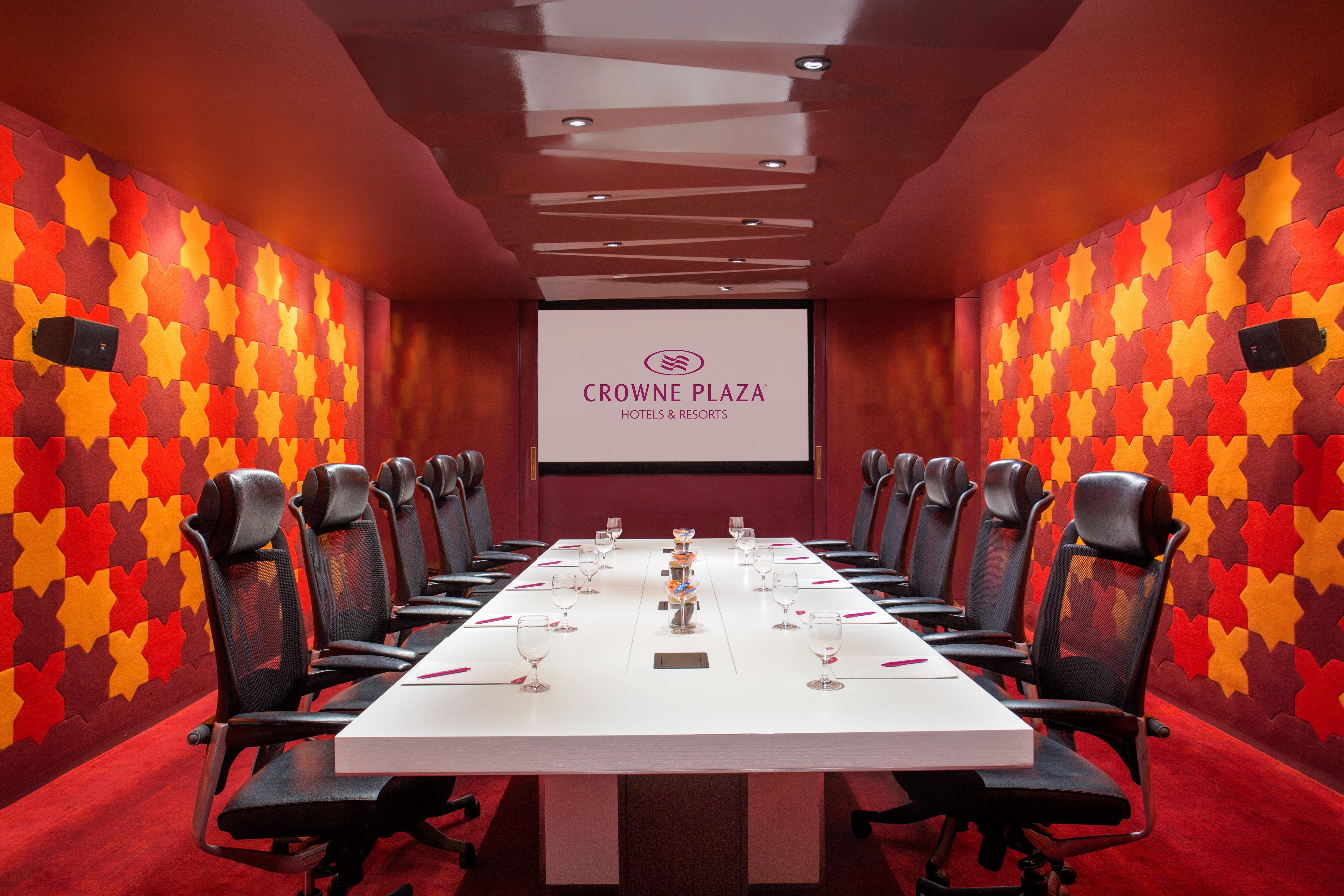 Crowne Plaza Chennai Adyar Park Otel Dış mekan fotoğraf Meeting room