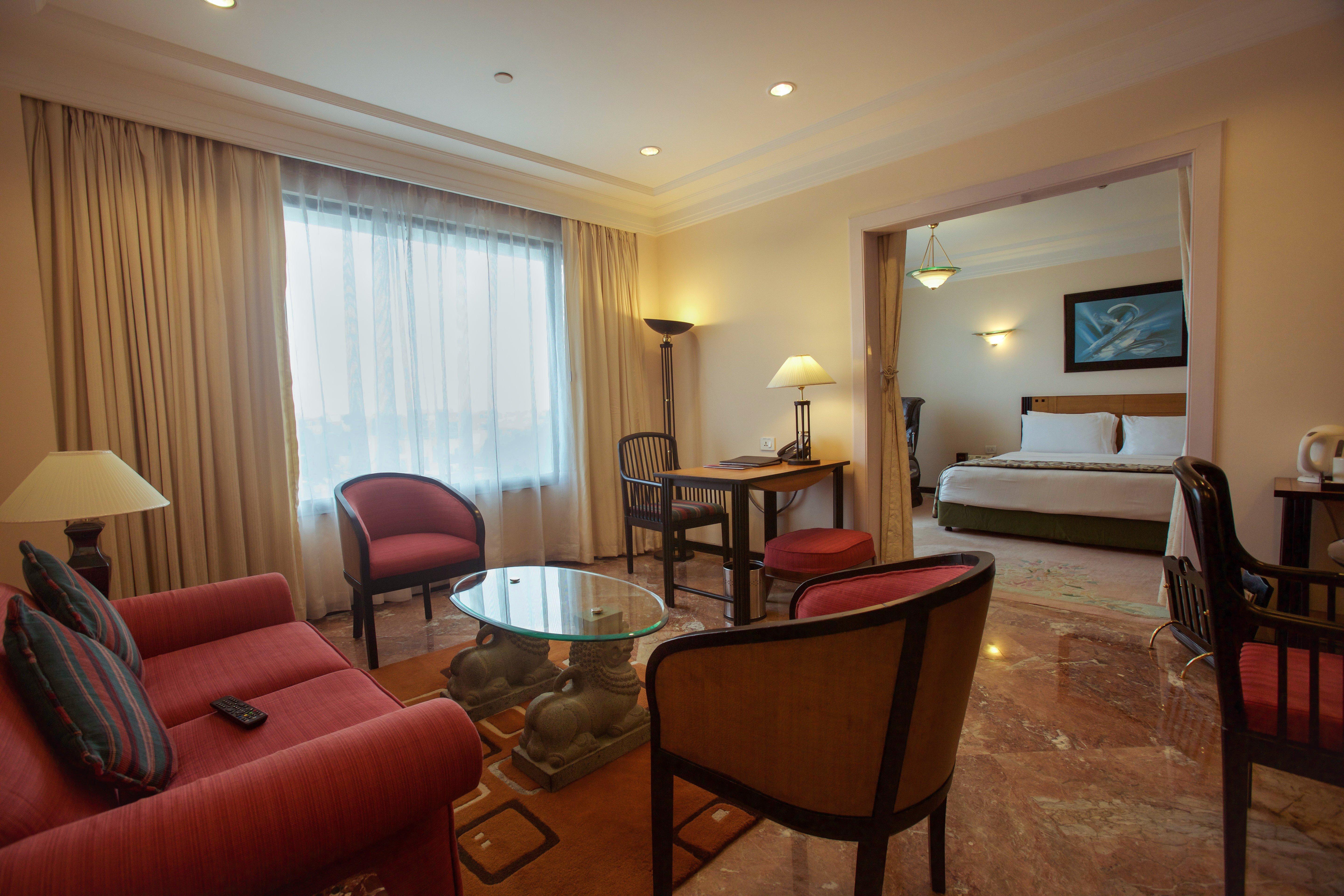 Crowne Plaza Chennai Adyar Park Otel Dış mekan fotoğraf Suite at the Taj Bengal